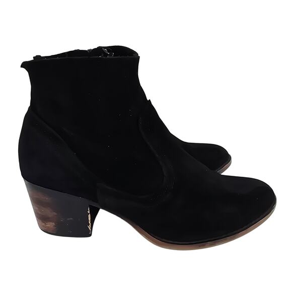 Soho Cobbler Suede Ankle Booties Black 7.5 - Picture 1 of 10